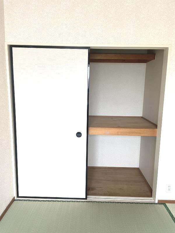 収納　押入れ