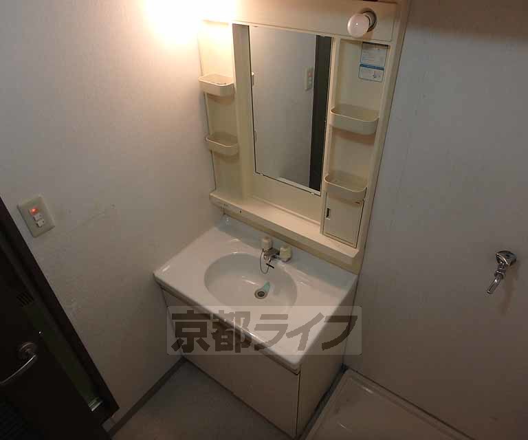 洗面設備　身だしなみはここでチェック