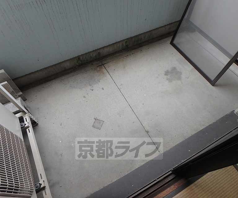 バルコニー　洗濯物はこちら