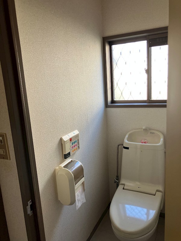 【小野口様貸家のトイレ】
