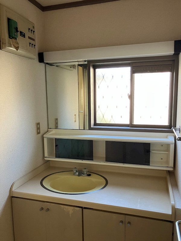 【小野口様貸家の洗面設備】