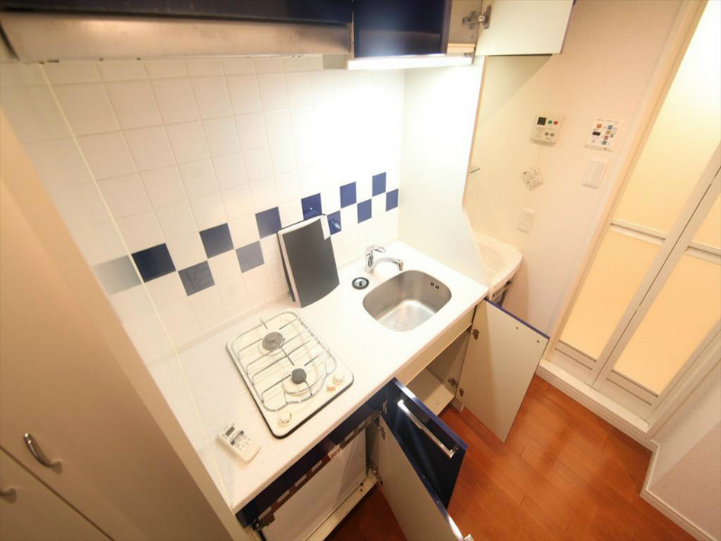 キッチン　システムキッチン（ガス2口コンロ付）