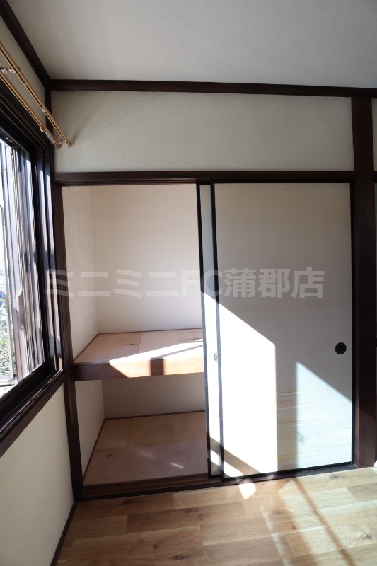 収納　洋室収納