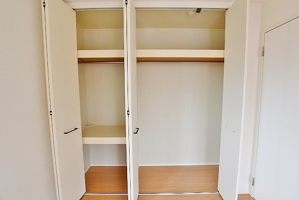 収納　クローゼット(洋室5.1帖)★