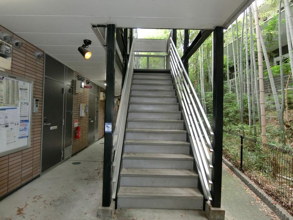 玄関　エントランス