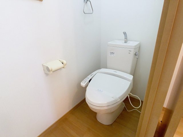 トイレ　2025年10月撮影※現況を優先します。