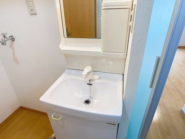 洗面設備　2025年10月撮影※現況を優先します。