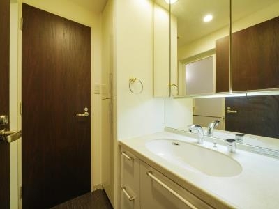 洗面設備　※別部屋の参考写真です。