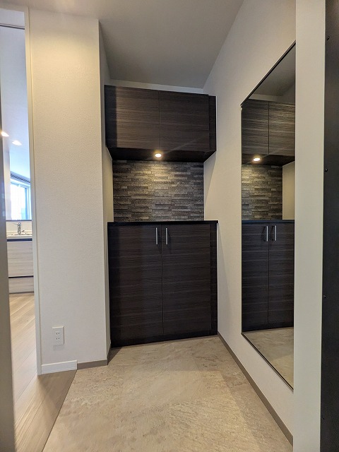 玄関　同物件施工業者類似物件