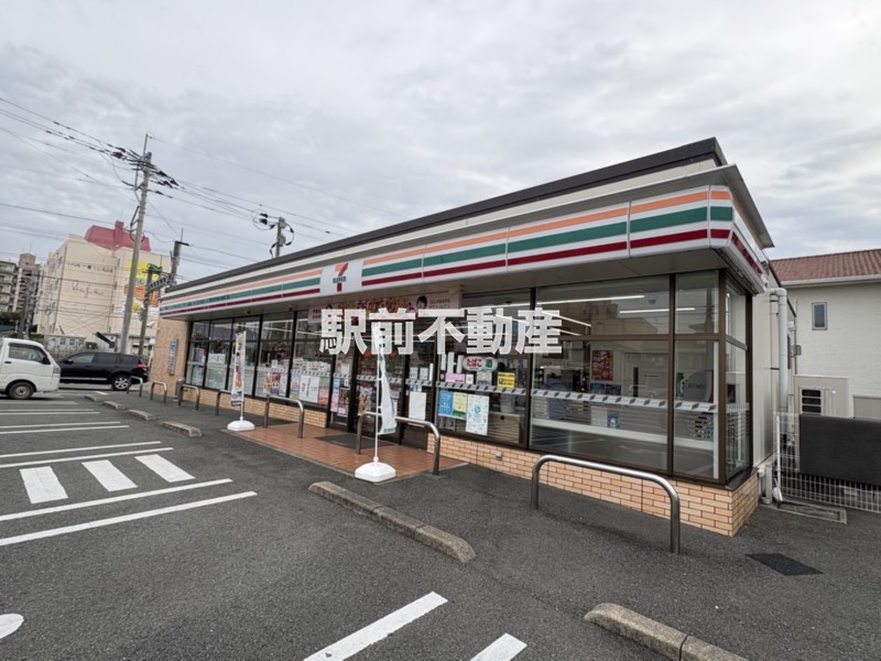 コンビニ　セブンイレブン大牟田久保田店（コンビニ）まで300m
