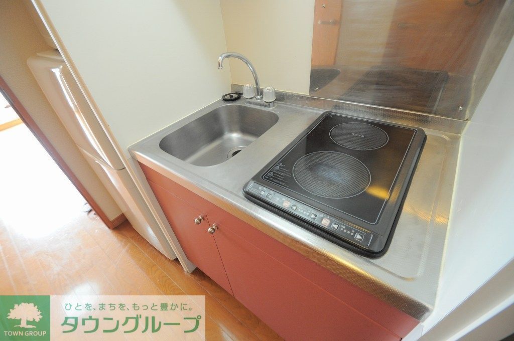 キッチン　仕様・設備は現況と異なる場合があります（現況優先）