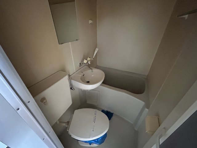 バス・シャワールーム　同物件別室です。