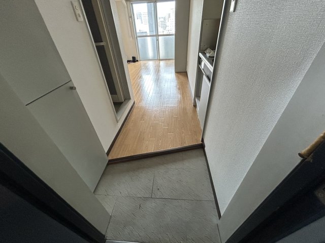 玄関　同物件別室です。
