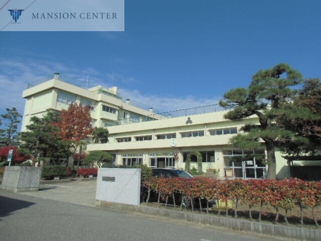 中学校　新潟市立石山中学校（中学校）まで1126m