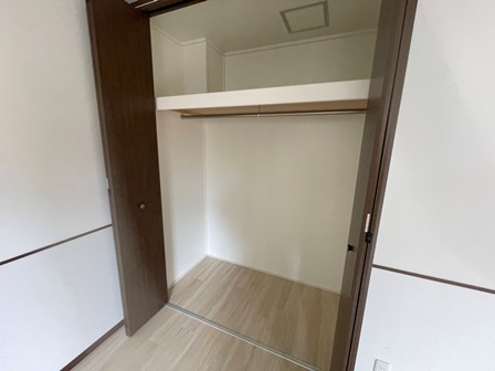 収納　写真は同施工会社の類似物件です。