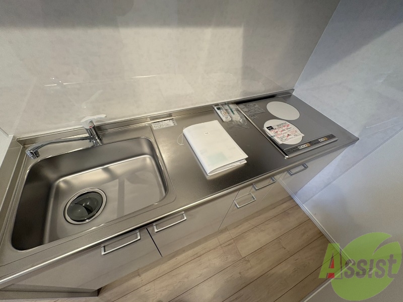 キッチン　キッチンはＩＨなのでお手入れがしやすそうですね。