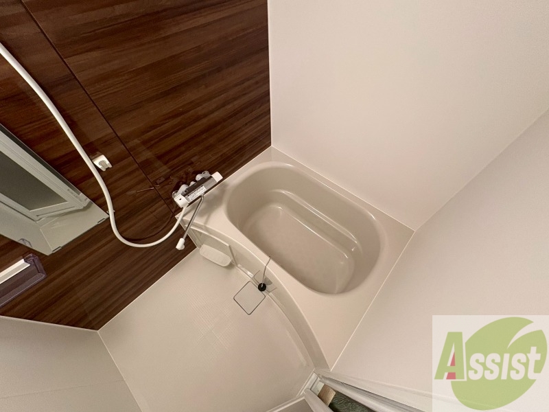 バス・シャワールーム　お風呂になります。一日の疲れを癒してくださいね。