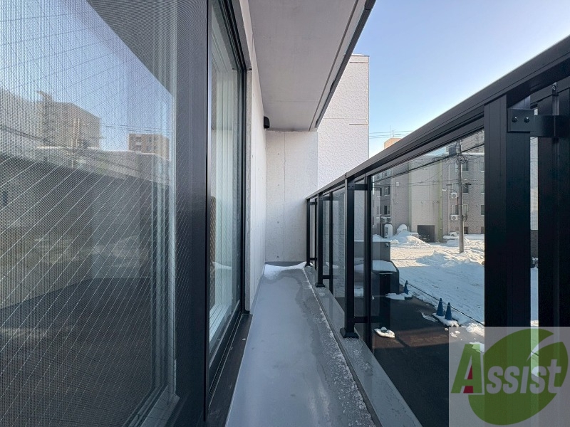 バルコニー　バルコニーです。洗濯物を干したり一息ついたりできますね！