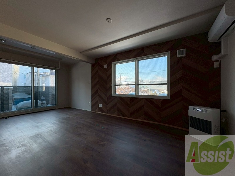 居室・リビング　広々としたリビングですね。使い勝手がよさそうですね！