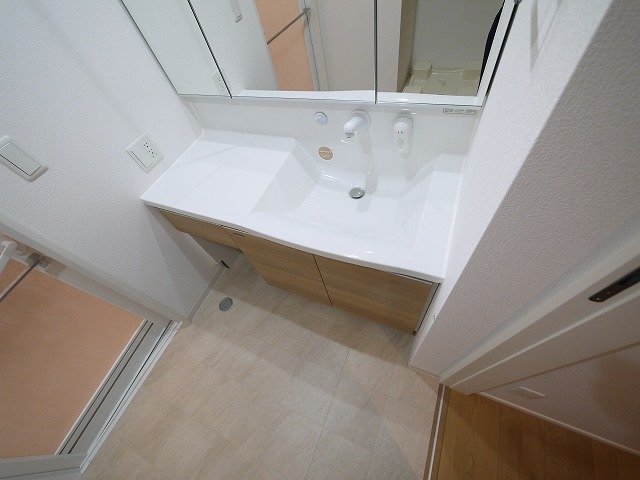 洗面設備　忙しい朝には欠かせない洗面所です