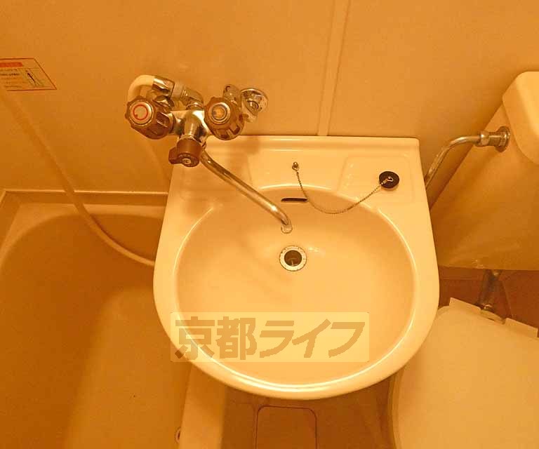 洗面設備　洗面台です。