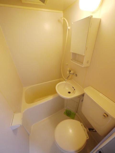 バス・シャワールーム　★３点ユニットタイプの浴室★