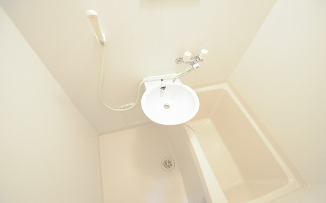 バス・シャワールーム　写真は別室のものになります。