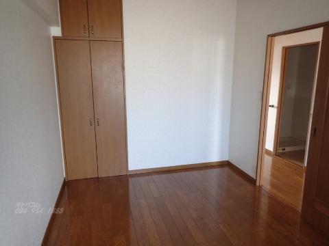 居室・リビング　室内