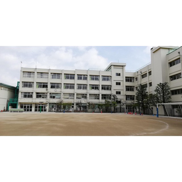 中学校　大森第二中学校（中学校）まで800m