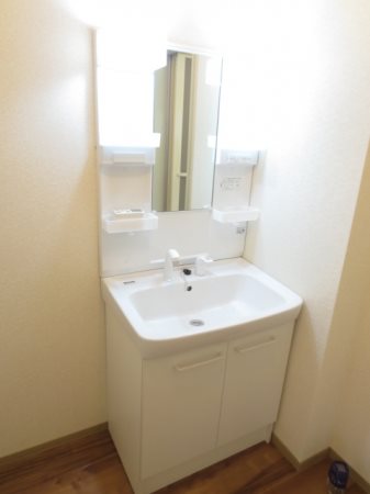 洗面設備　※写真を準備中のため、同物件の別室写真を添付させて頂きます。