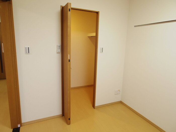 収納　ウォークインクローゼット