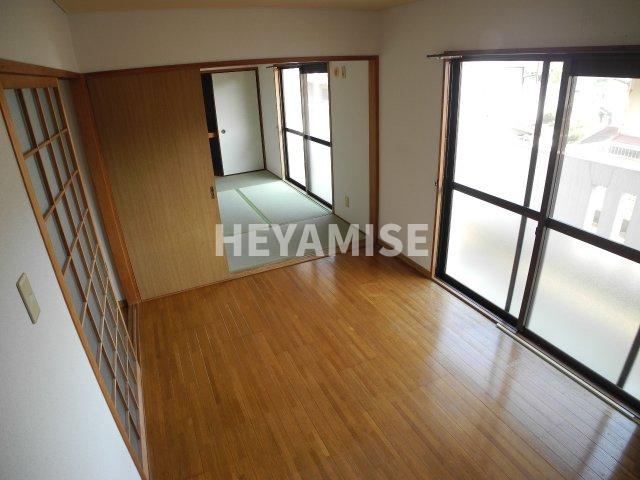 居室・リビング　※室内画像は別号室のもの