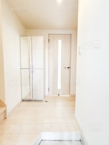 玄関　シューズボックス付きの玄関です☆