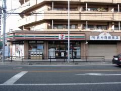 コンビニ　セブンイレブン戸田笹目6丁目店（コンビニ）まで675m