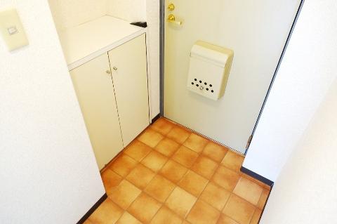 玄関　靴箱あり