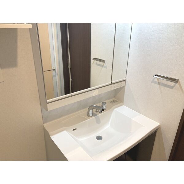 洗面設備　※別号室の参考写真です※