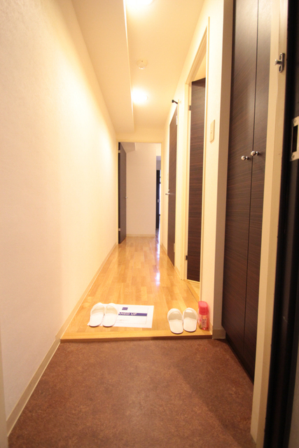 玄関　※同じ間取りの別室のお写真です。