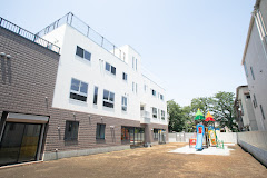 幼稚園・保育園　こざくら幼稚園（幼稚園・保育園）まで1002m