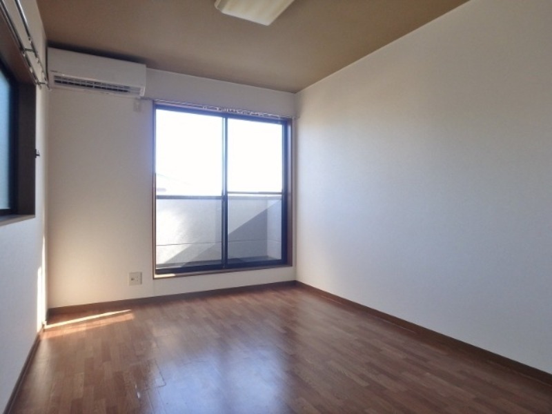 居室・リビング　図面と現状に相違がある場合には現状を優先