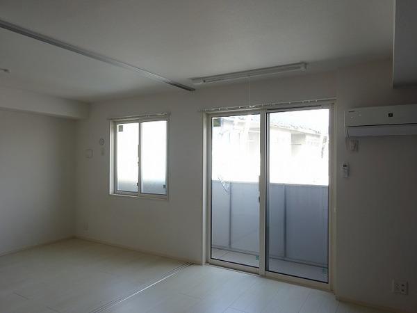 居室・リビング　フローリング！