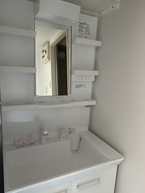 洗面設備　同物件、別号室のものです。