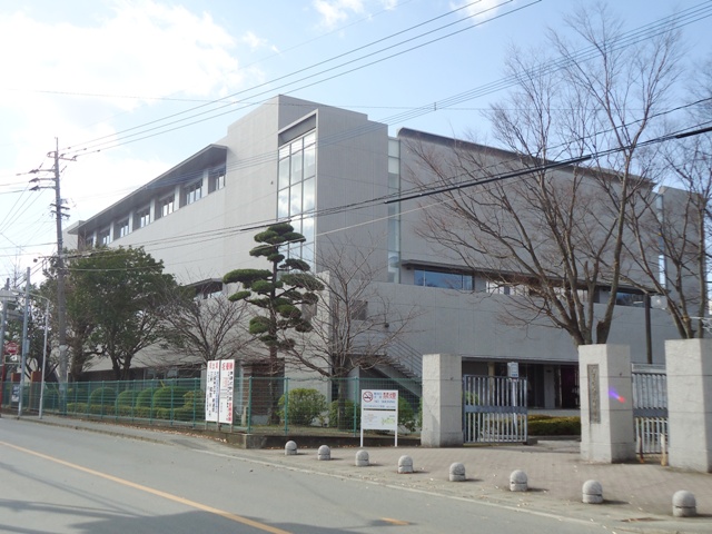 大学・短大　久留米大学御井キャンパス（大学・短大）まで749m