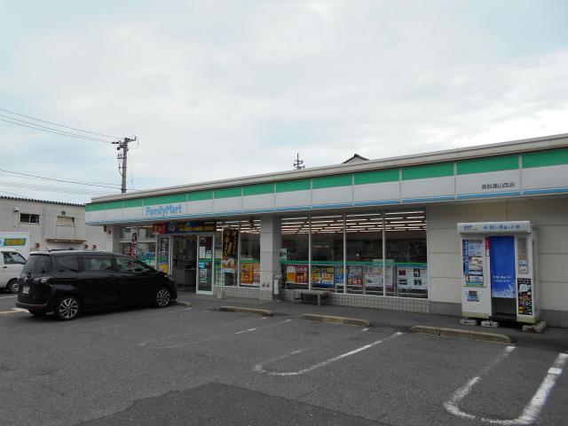 コンビニ　ファミリーマート鳥取湖山西店（コンビニ）まで267m