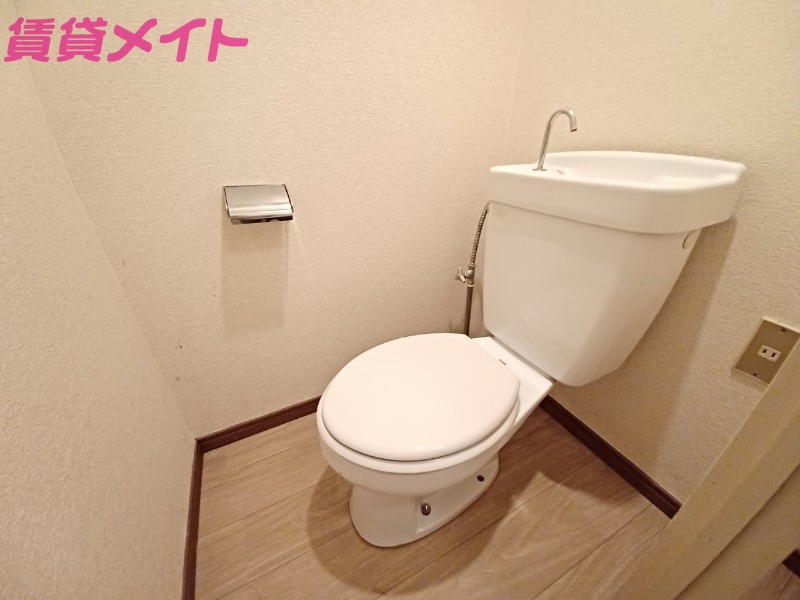 トイレ　別部屋参考写真です。