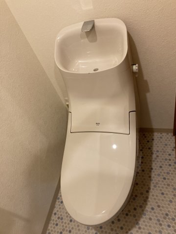 トイレ　サンテラス令和-KNレジデンス-