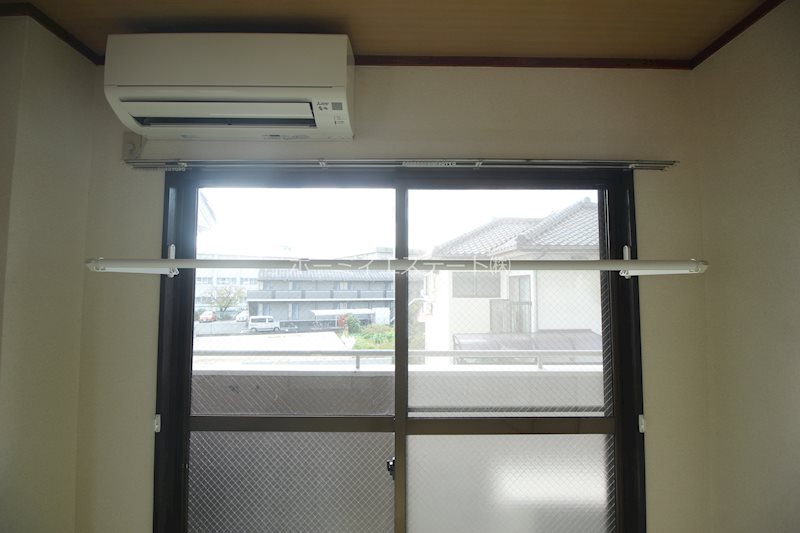 その他設備　エアコンと室内物干し付き♪