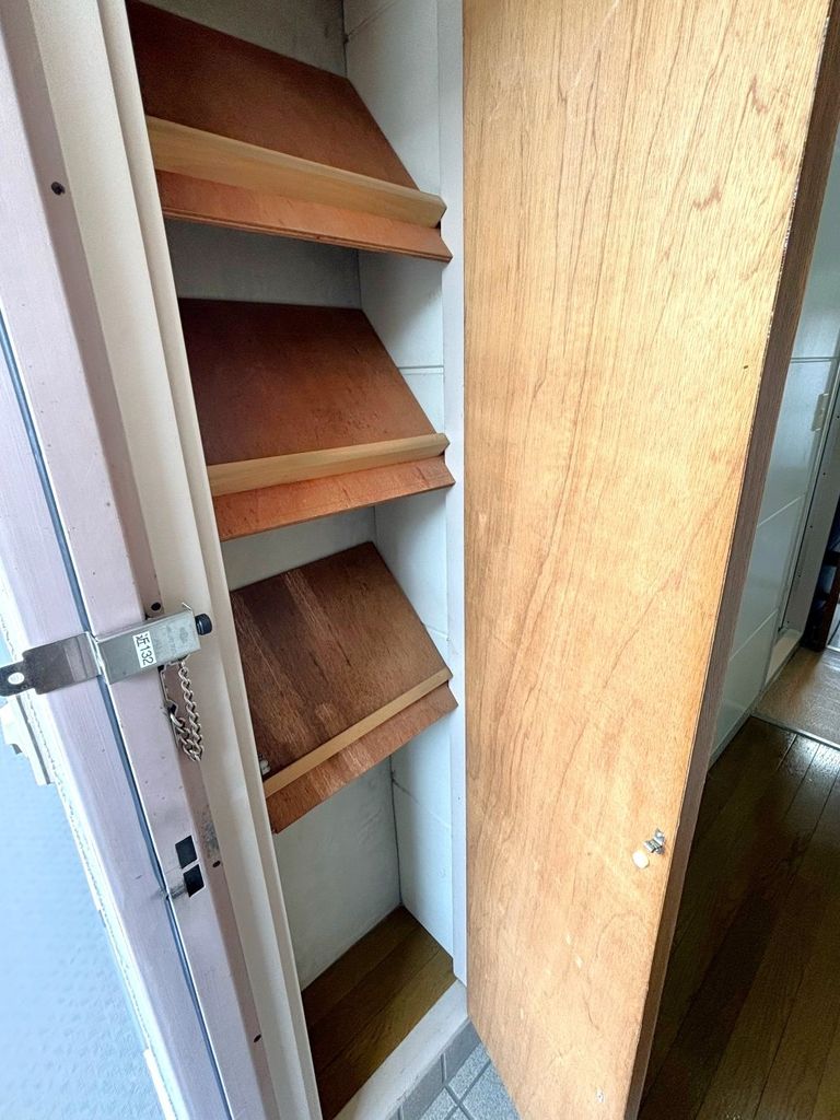 収納　シューズケース