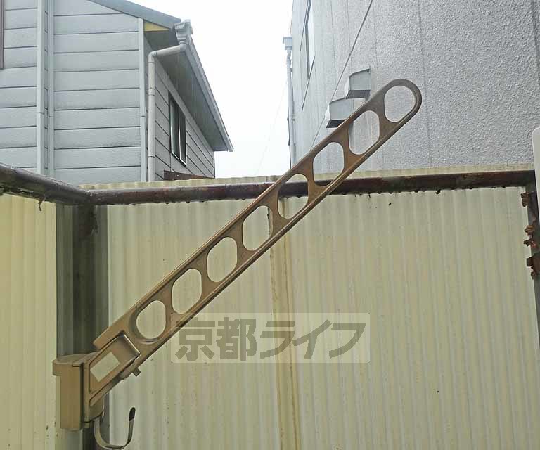 その他部屋・スペース　物干し竿置きです。