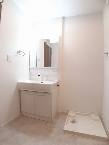 洗面設備　脱衣スペースもあります