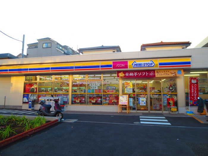 コンビニ　ミニストップ（コンビニ）まで140m